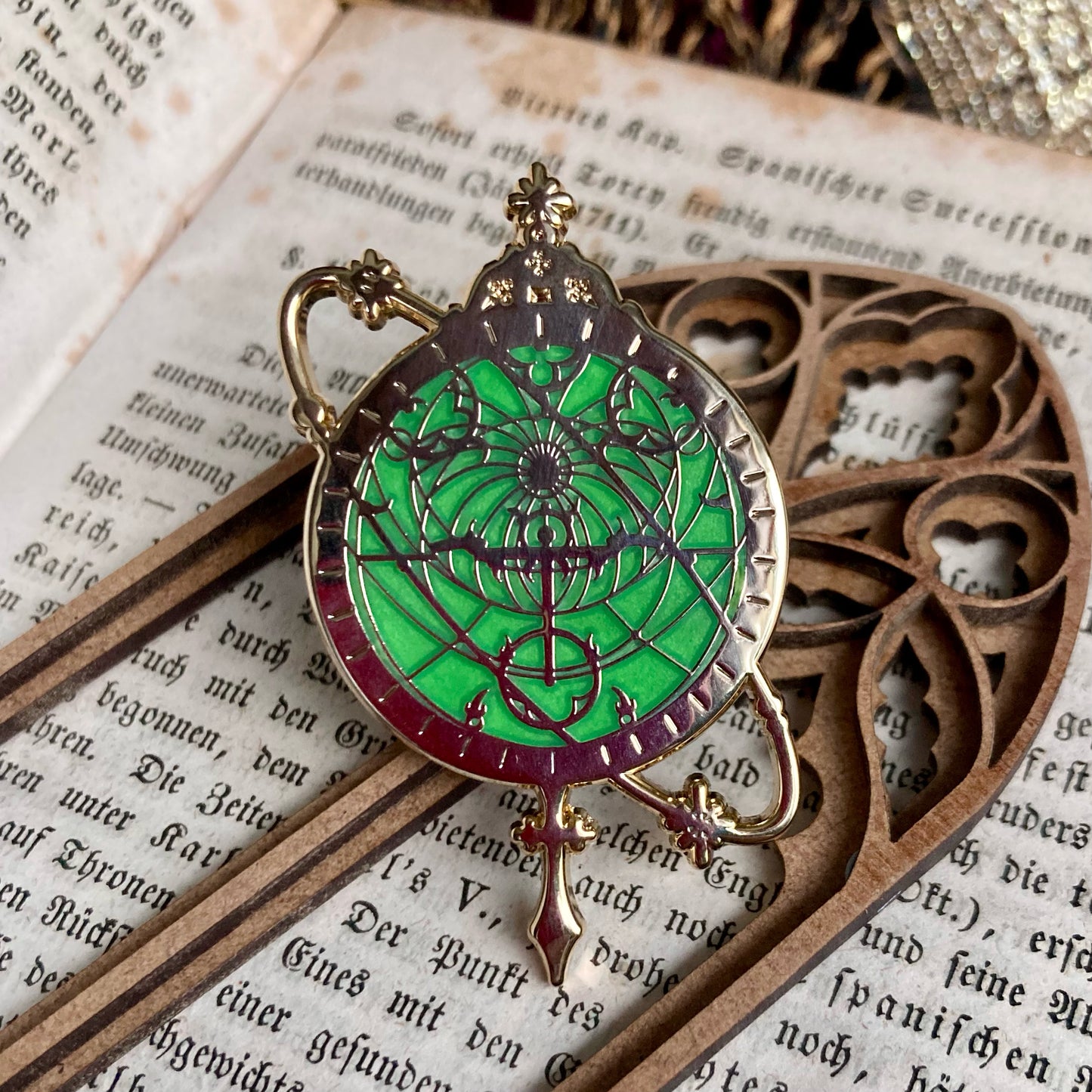 Alchemist's Astrolabe Green