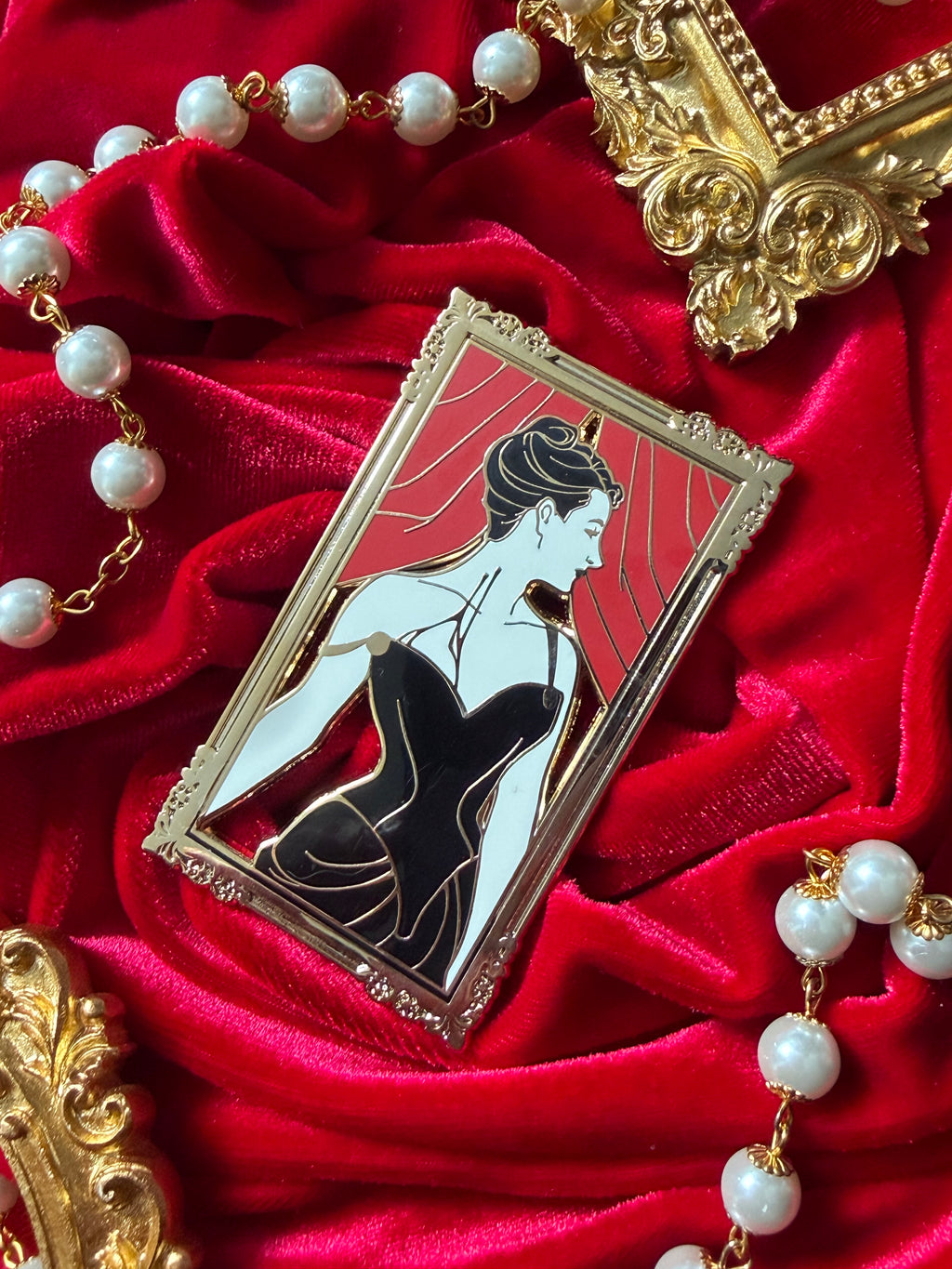 Madame X - B GRADE