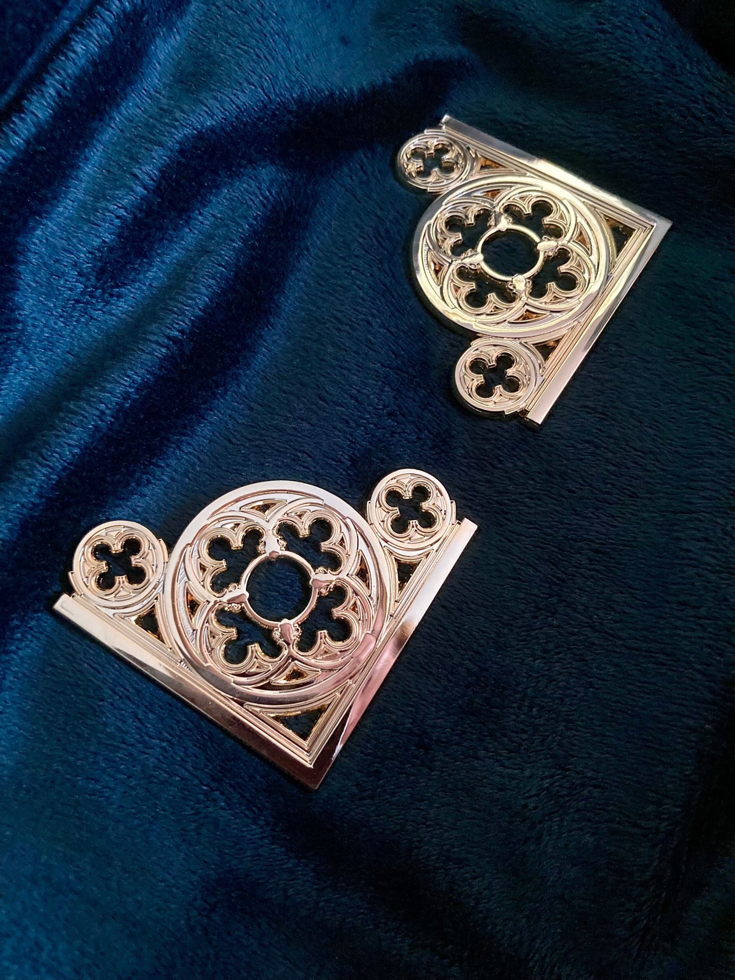 Gothic Corner Pin Set